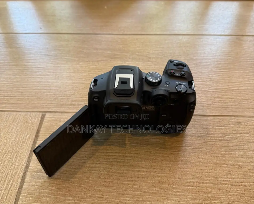 Canon Eos R7 Mirrorless Camera