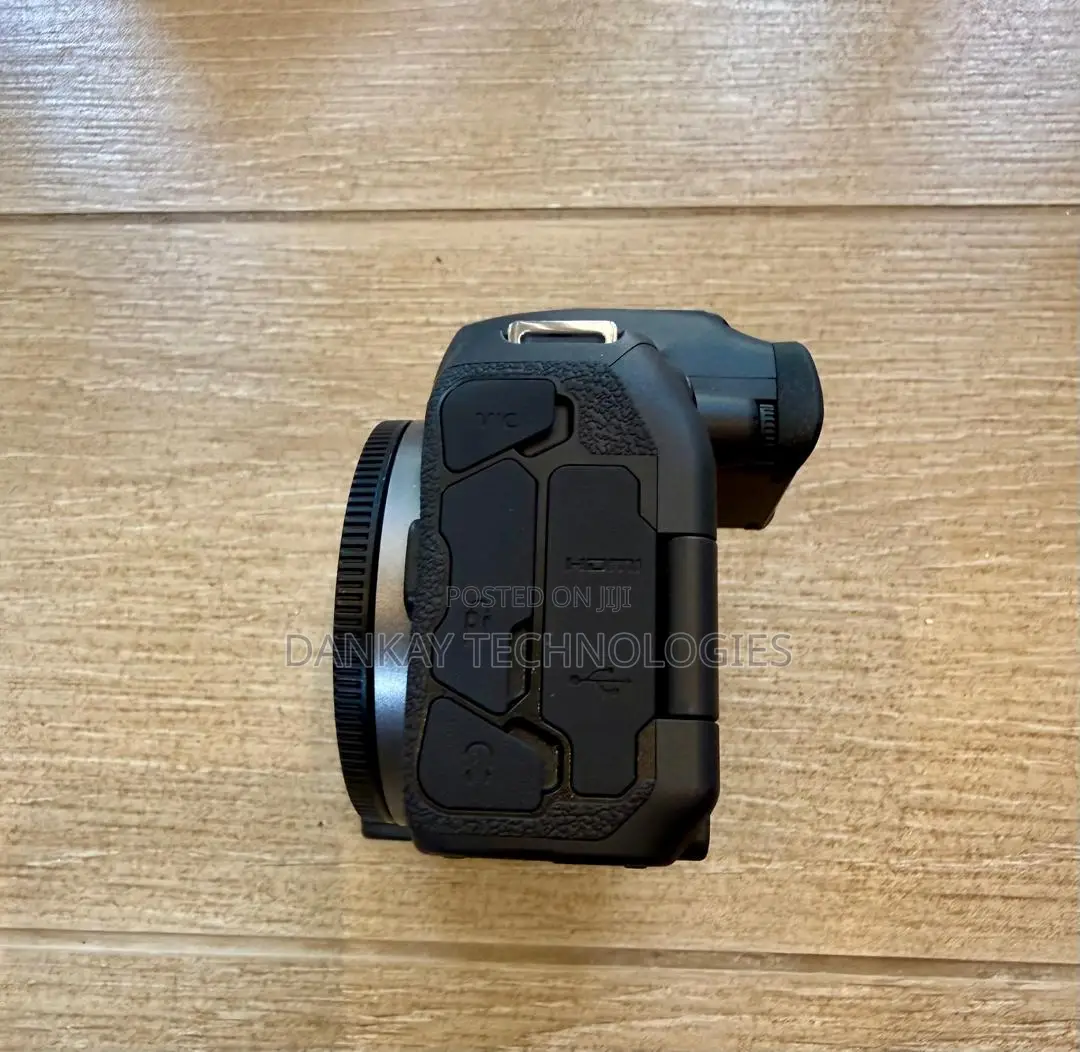 Canon Eos R7 Mirrorless Camera