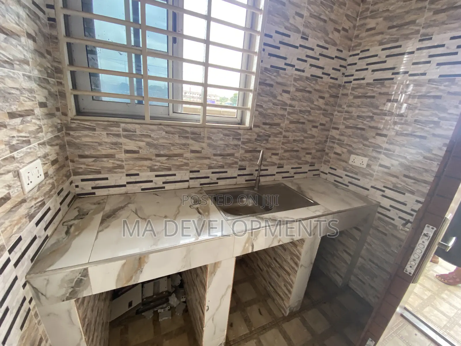 1bdrm Apartment in Madev Realty, Israel Park for rent