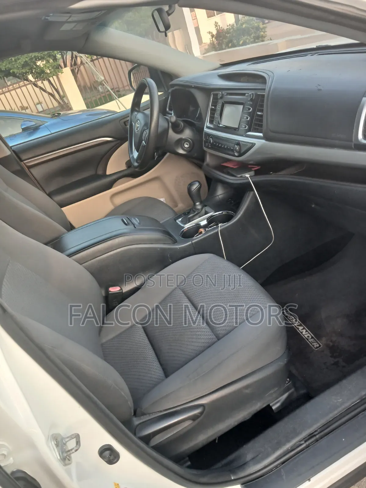 Toyota Highlander LE Plus 4dr SUV AWD (3.5L 6cyl 6A) 2015 White