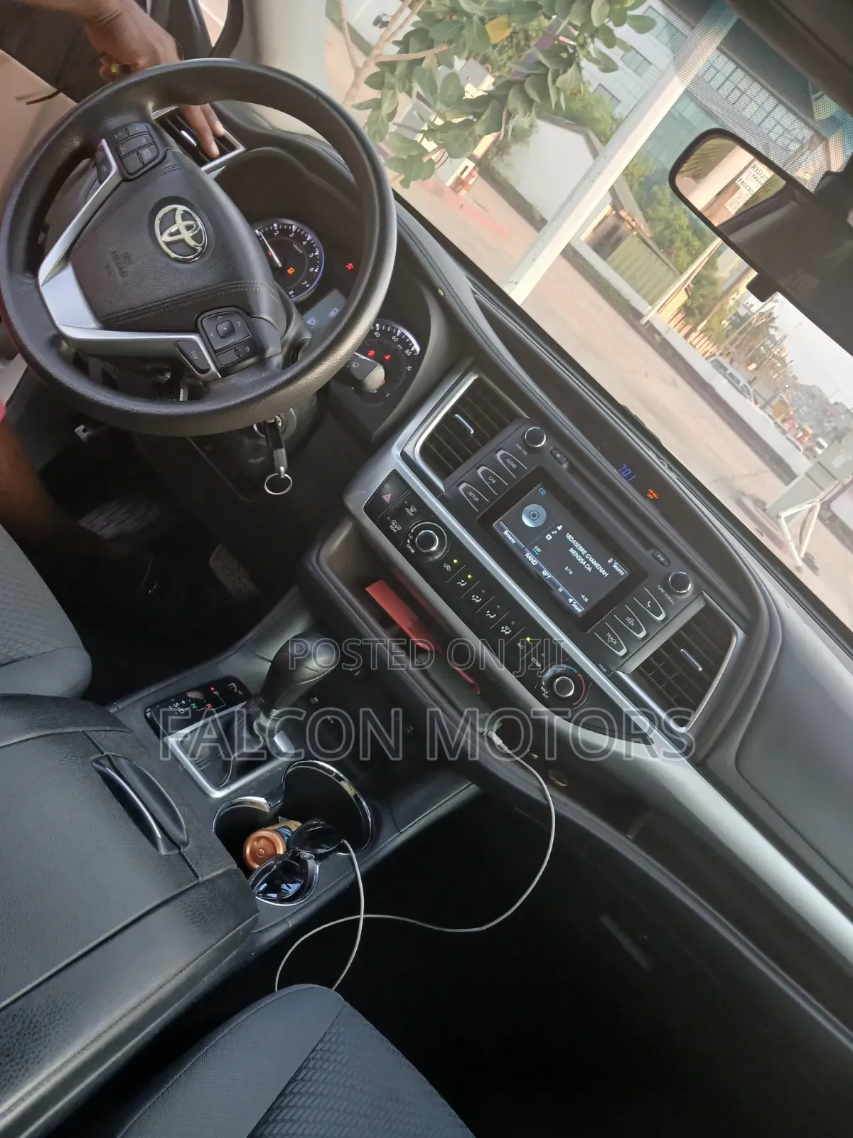 Toyota Highlander LE Plus 4dr SUV AWD (3.5L 6cyl 6A) 2015 White