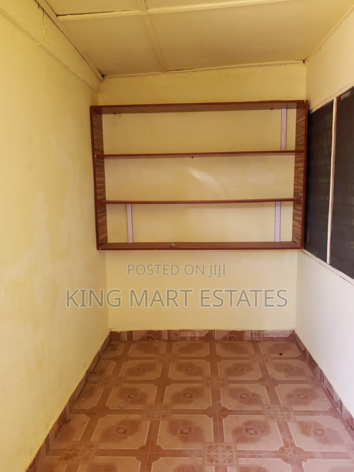 1bdrm Room & Parlour in Emena -Apemso, Near, Kumasi Metropolitan