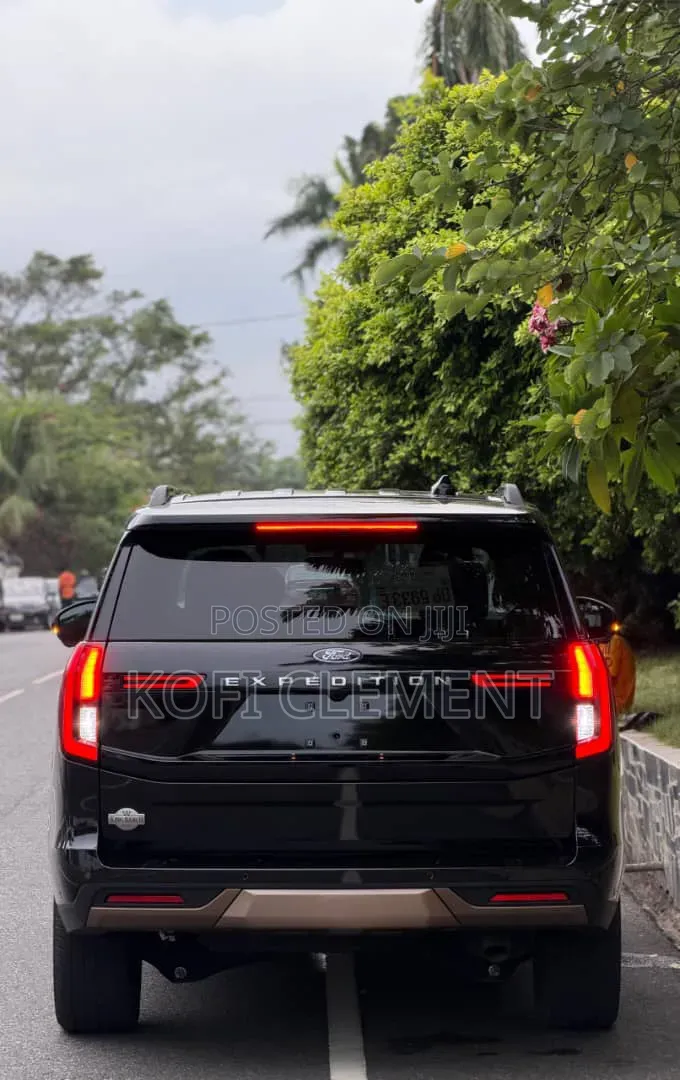 Ford Expedition 2025 Black