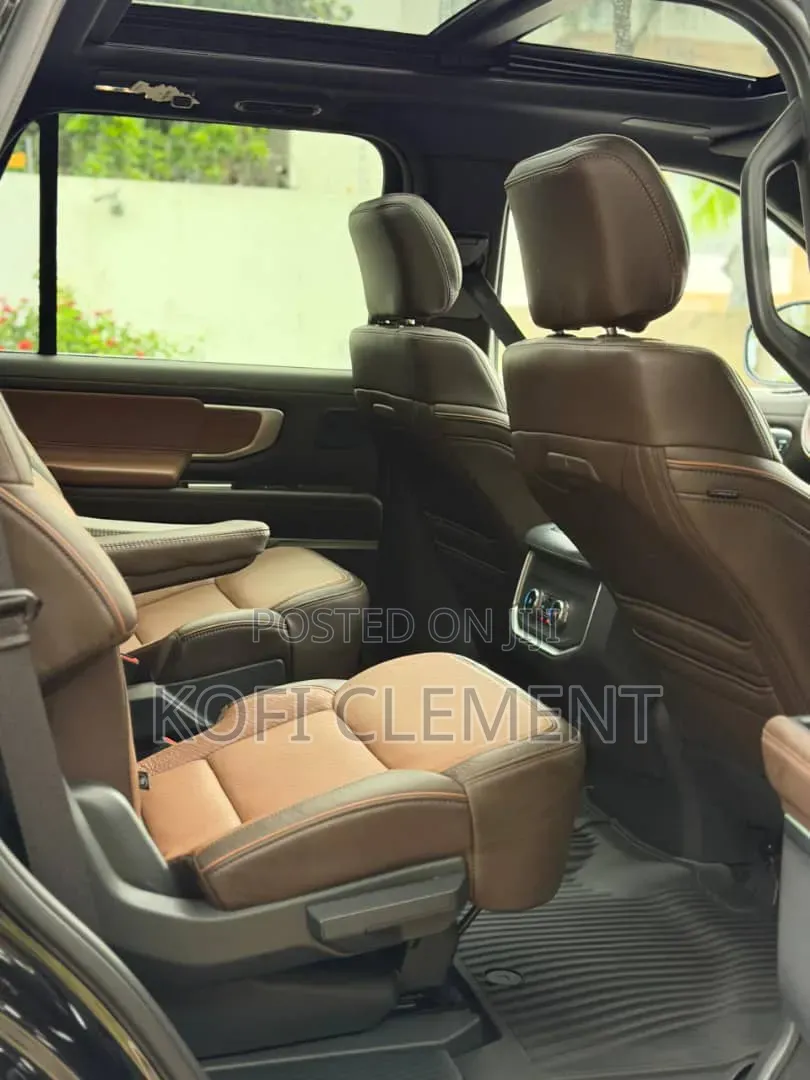 Ford Expedition 2025 Black