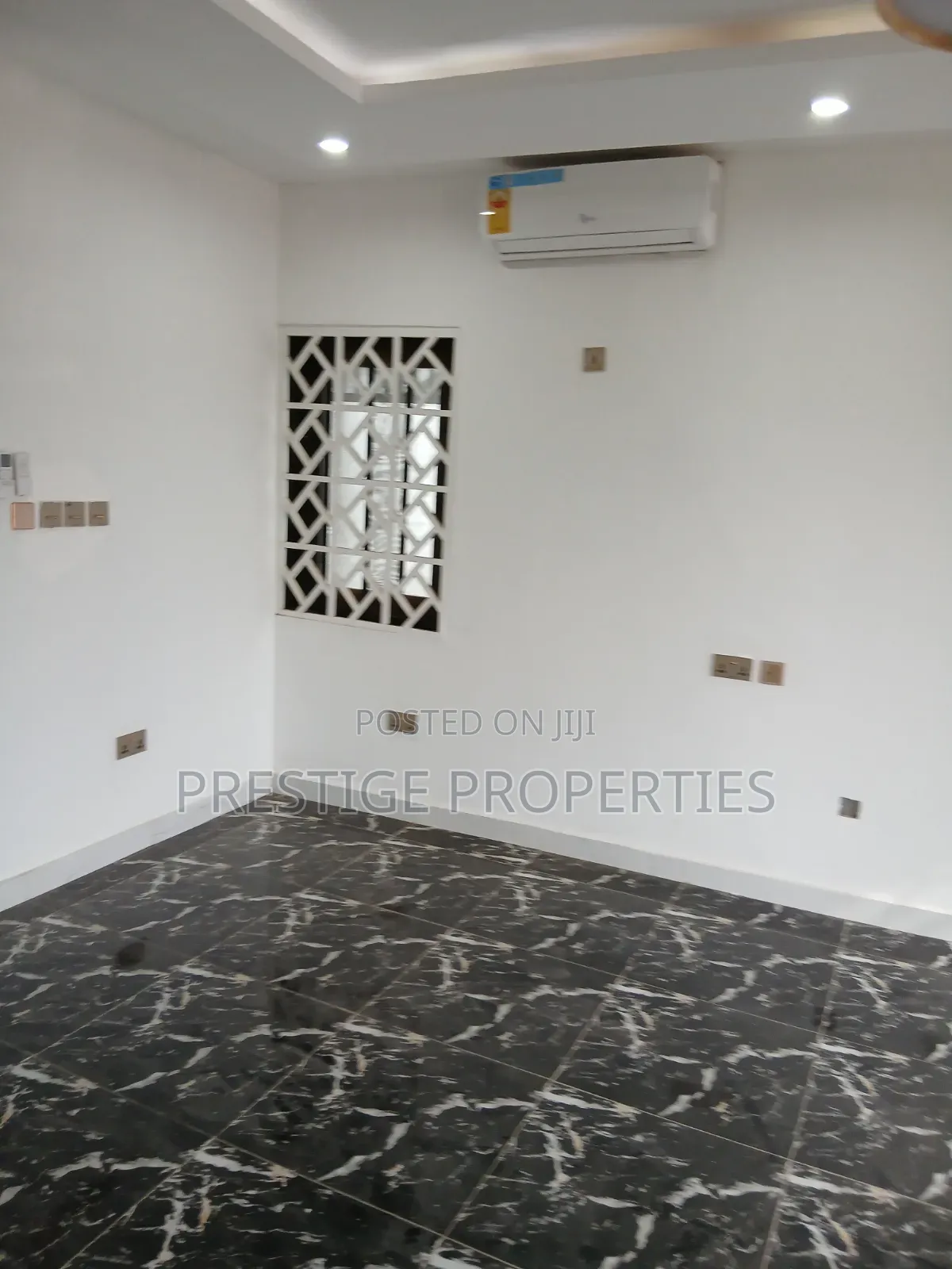 Newly Built 3bedrooms for Sale