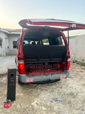 Toyota HiAce 2012 Red