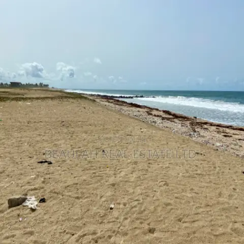 Beachfront Land for Sale in Ada Ocanseykope, Ada Foah