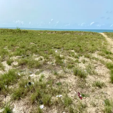 Beachfront Land for Sale in Ada Ocanseykope, Ada Foah