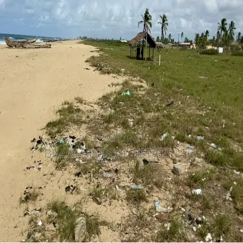 Beachfront Land for Sale in Ada Ocanseykope, Ada Foah