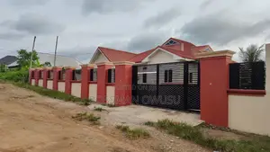 5bdrm House in A New House In, Atwima Nwabiagya for rent