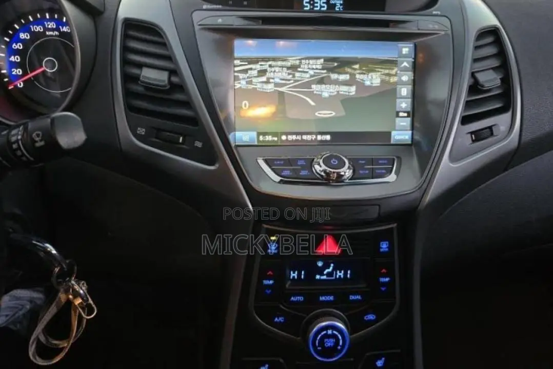 Hyundai Avante 2015 Silver