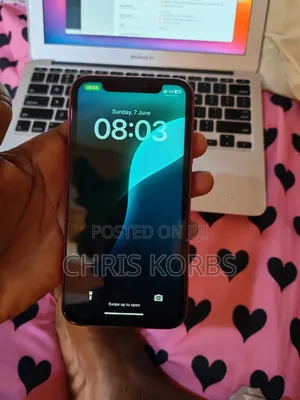 Apple iPhone XR 64 GB Red