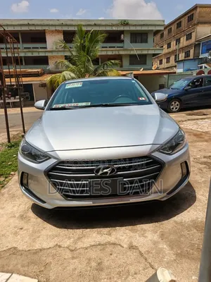 Hyundai Elantra Value Edition Sedan FWD (2.0L 4cyl 6A) 2017 Silver