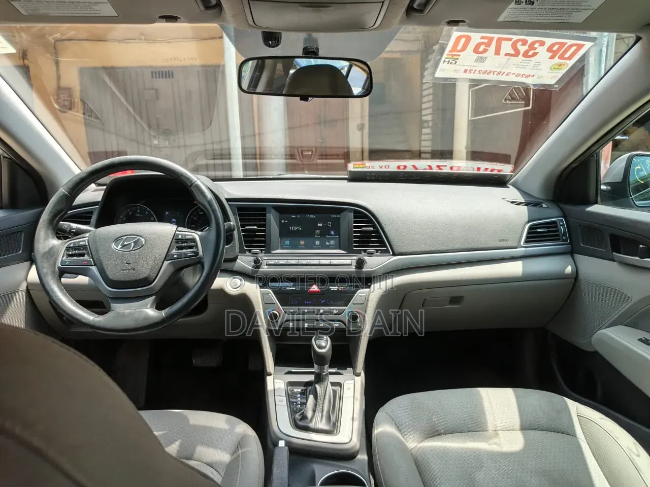 Hyundai Elantra Value Edition Sedan FWD (2.0L 4cyl 6A) 2017 Silver