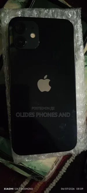 Apple iPhone 12 64 GB Black