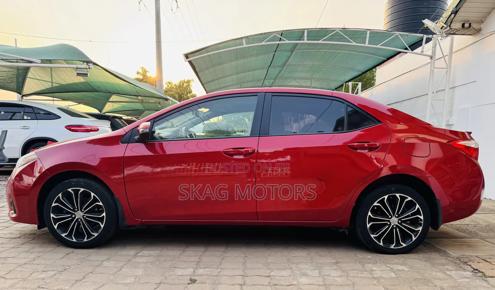 Toyota Corolla LE Premium 4dr Sedan (1.8L 4cyl CVT) 2016 Red