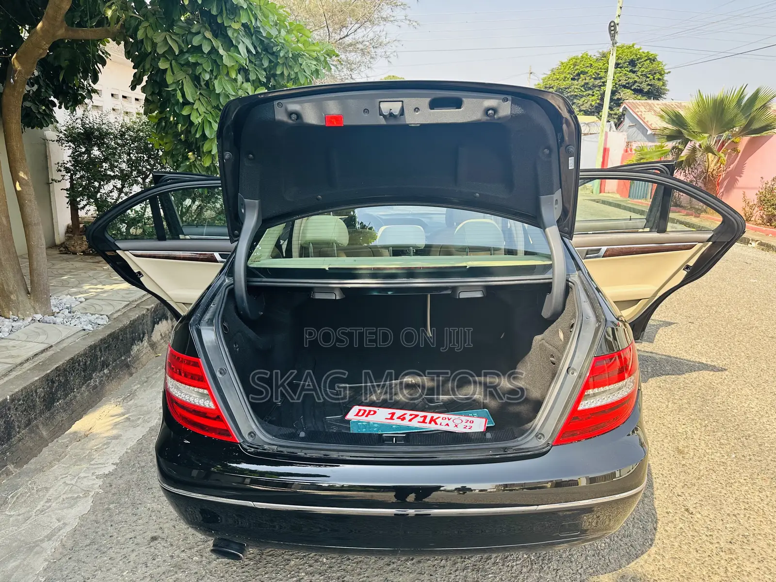 Mercedes-Benz C250 2013 Black