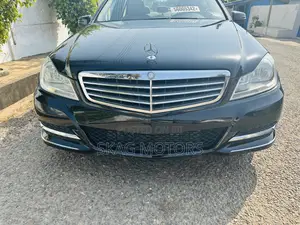 Mercedes-Benz C250 2013 Black