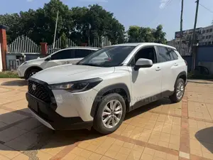 Toyota Corolla Cross 2.0 Petrol AWD 2022 White
