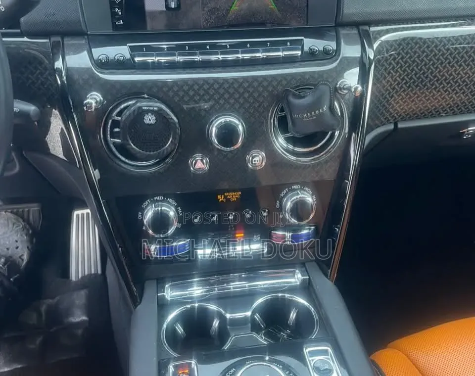 Rolls-Royce Cullinan Base 2020 Black
