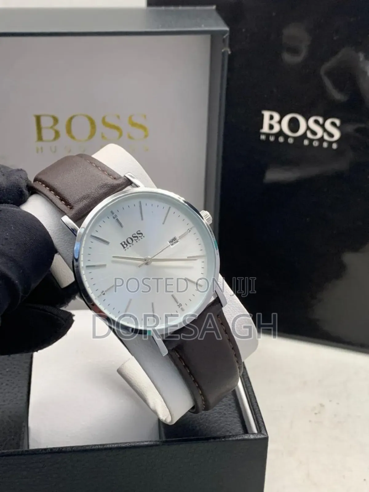 Boss Leather Watch for Men – Classic Everyday Wristwatch