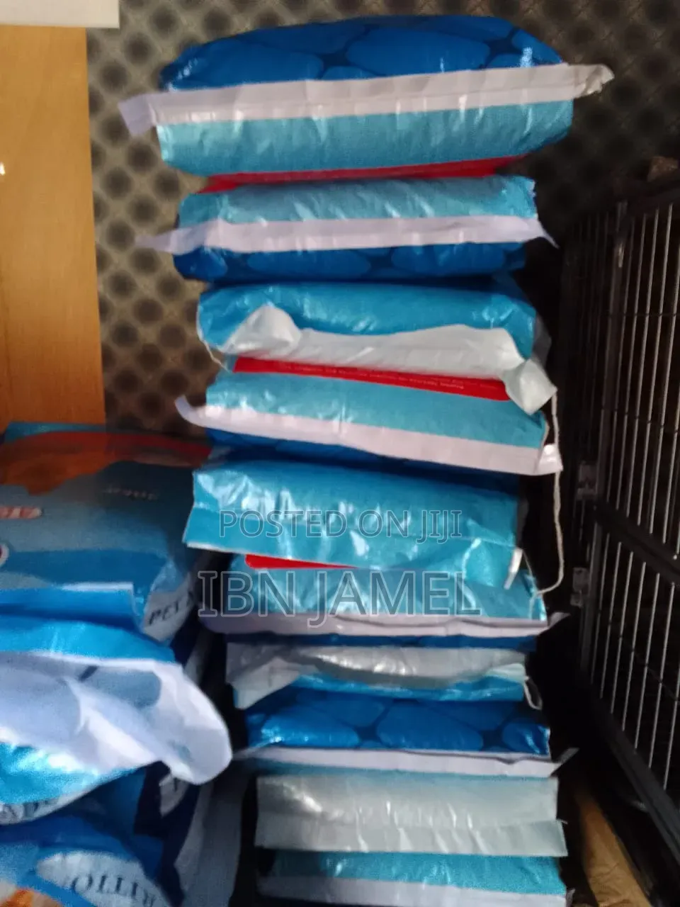 G C Classic for All Life Stage Dogs Food.