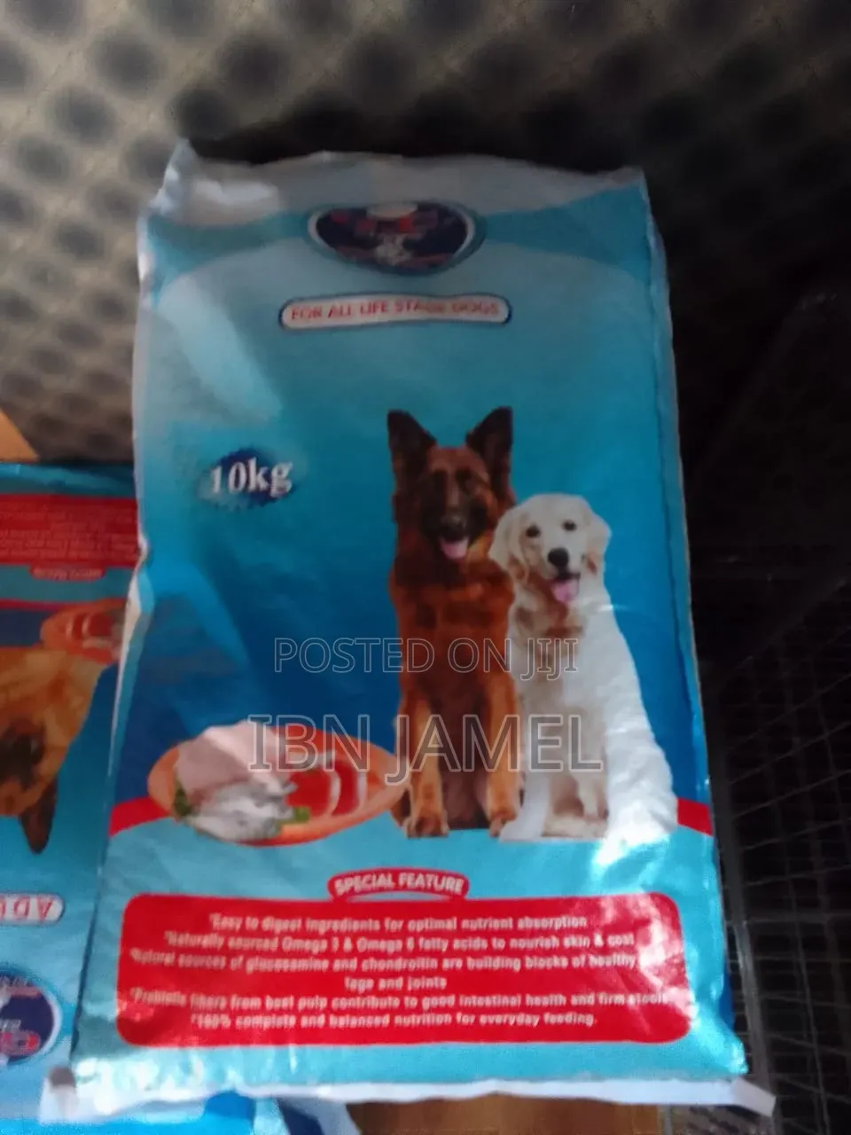 G C Classic for All Life Stage Dogs Food.