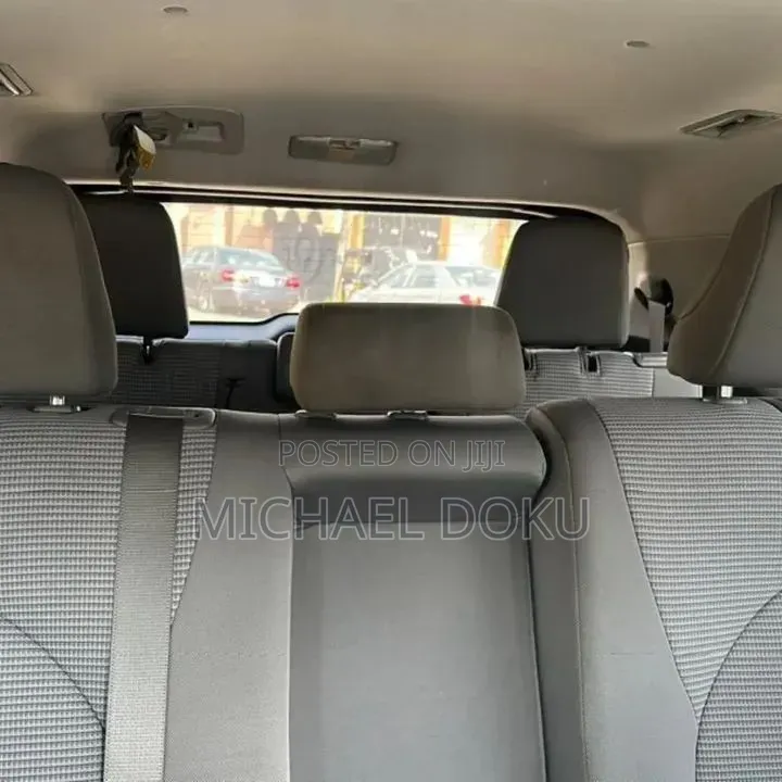 Toyota Highlander LE 2022 Silver