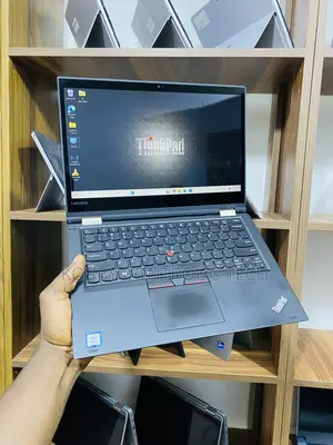 Laptop Lenovo ThinkPad Yoga 370 8GB Intel Core i3 SSD 256GB