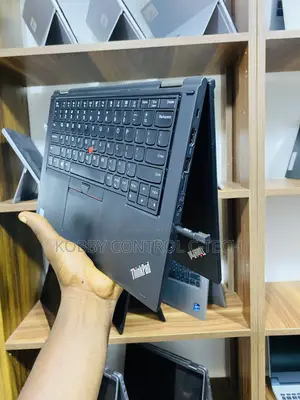 Laptop Lenovo ThinkPad Yoga 370 8GB Intel Core i3 SSD 256GB