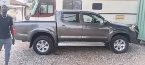 Toyota Hilux 3.0 D-4D 4x4 2013 Gray