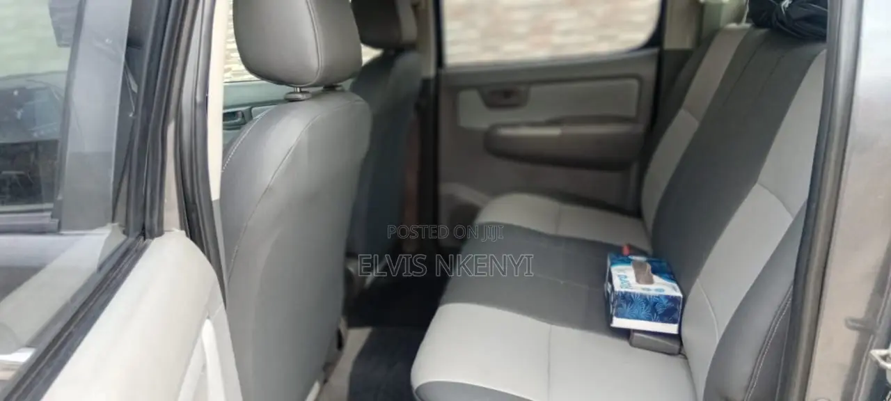 Toyota Hilux 3.0 D-4D 4x4 2013 Gray