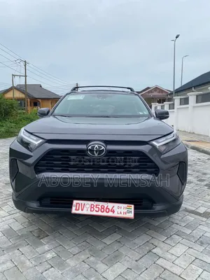 Toyota RAV4 XLE 2025 Gray