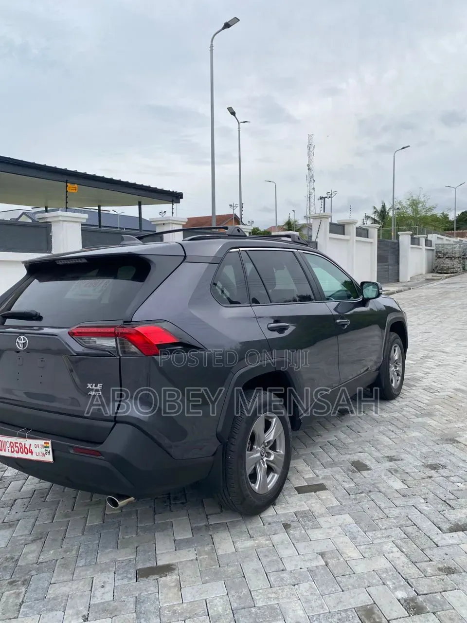 Toyota RAV4 XLE 2025 Gray