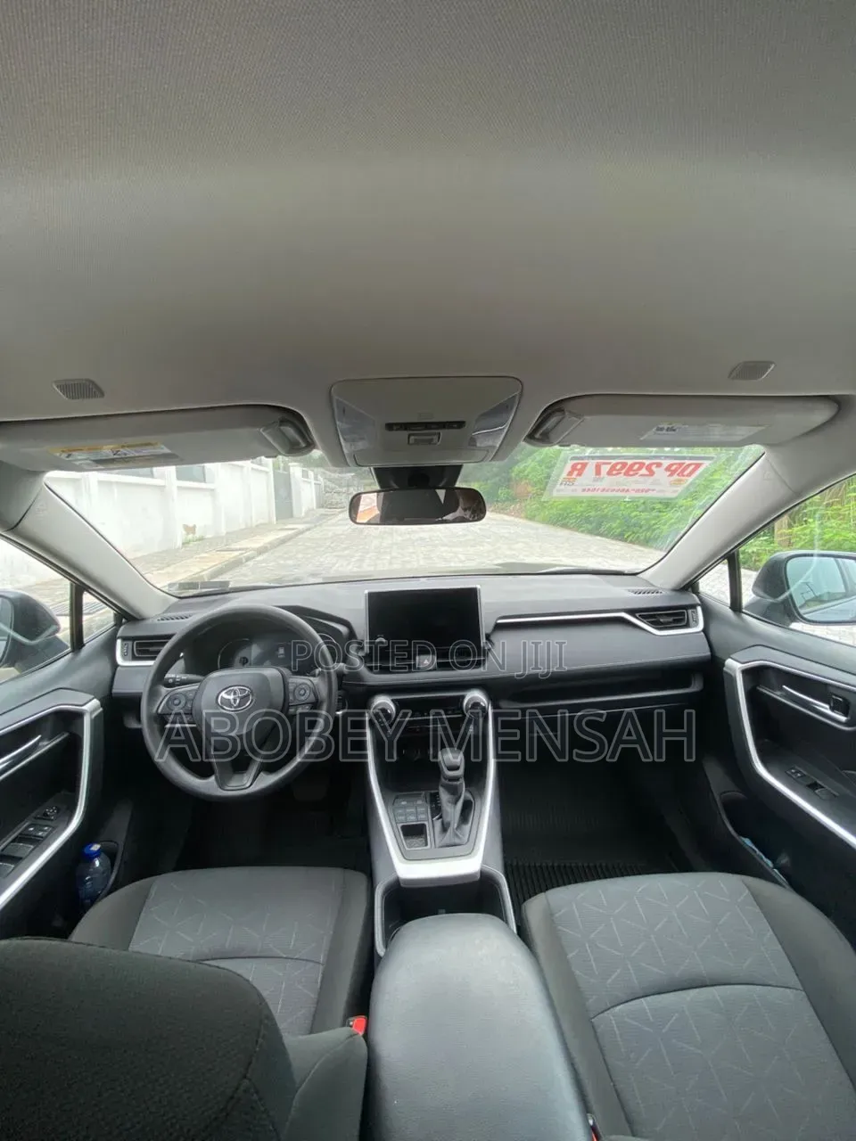 Toyota RAV4 XLE 2025 Gray
