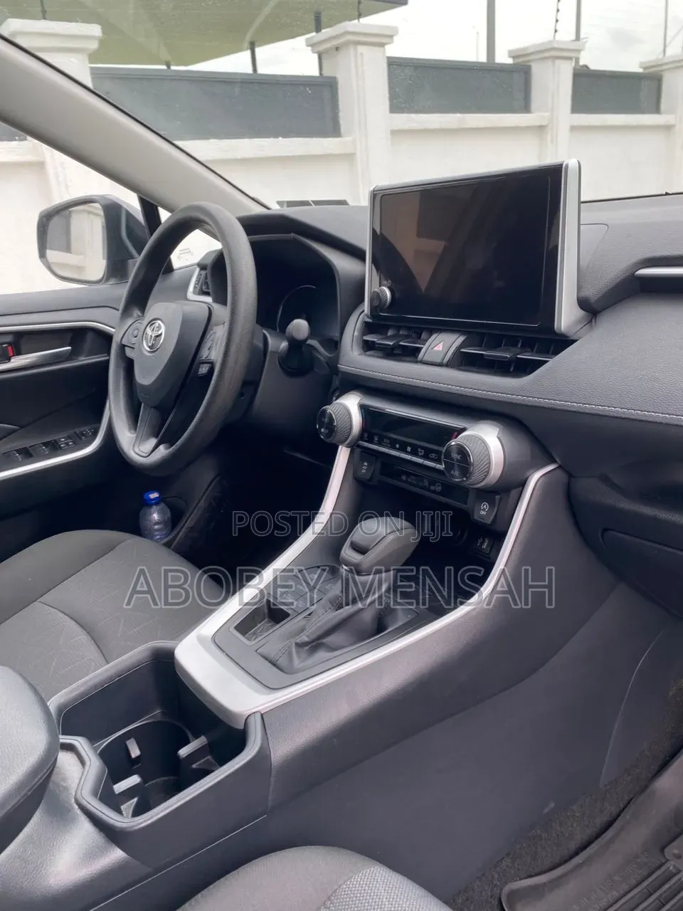Toyota RAV4 XLE 2025 Gray