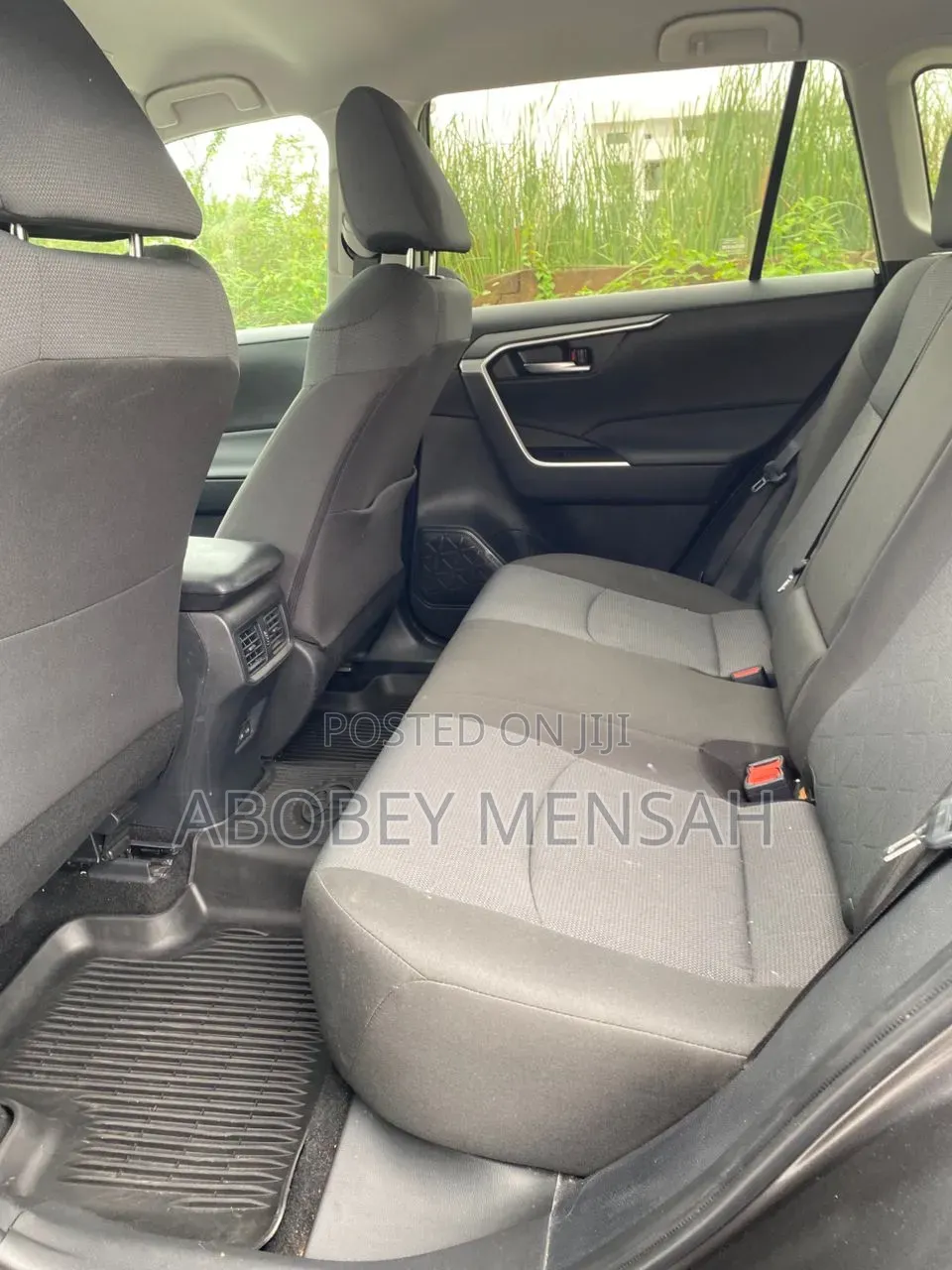 Toyota RAV4 XLE 2025 Gray
