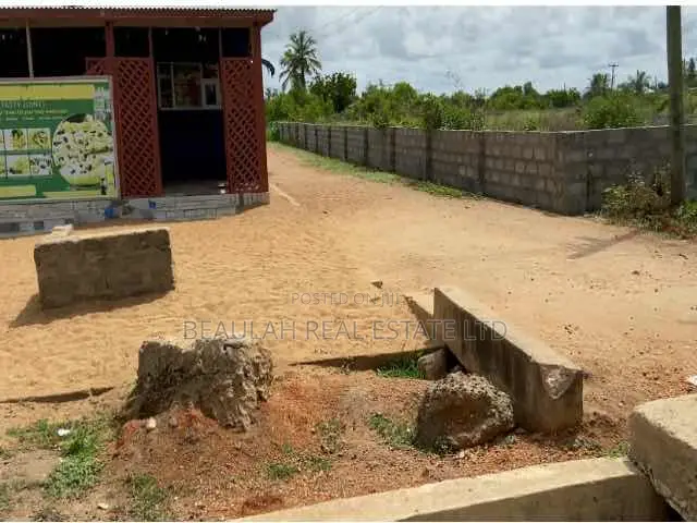 Roadside Land for Sale – Ada Foah (Opposite Pandora