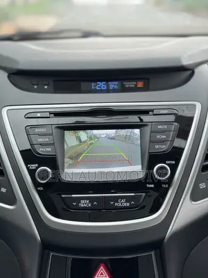 Hyundai Elantra Sport Sedan FWD (2.0L 4cyl 6A) 2016 White