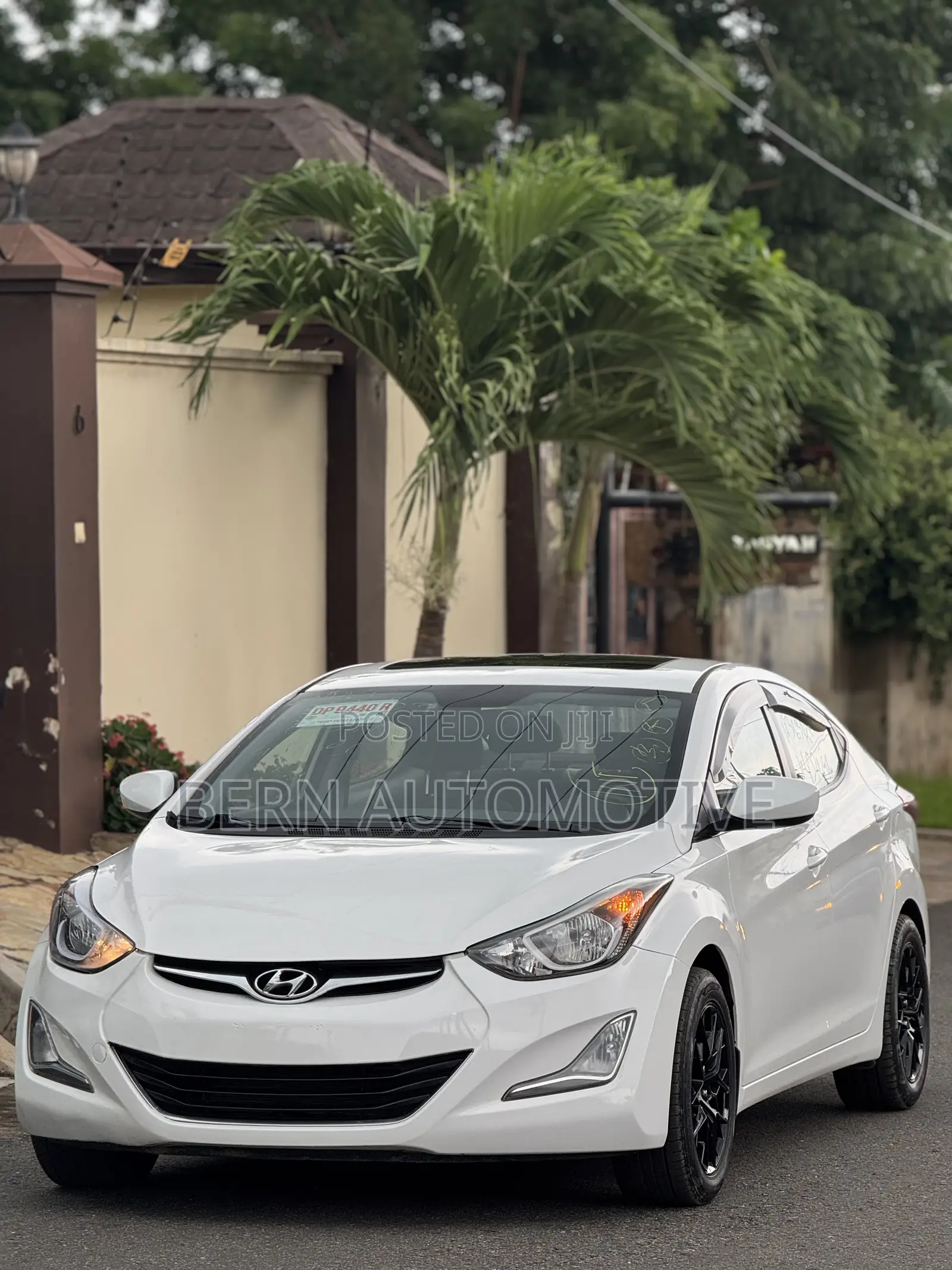 Hyundai Elantra Sport Sedan FWD (2.0L 4cyl 6A) 2016 White