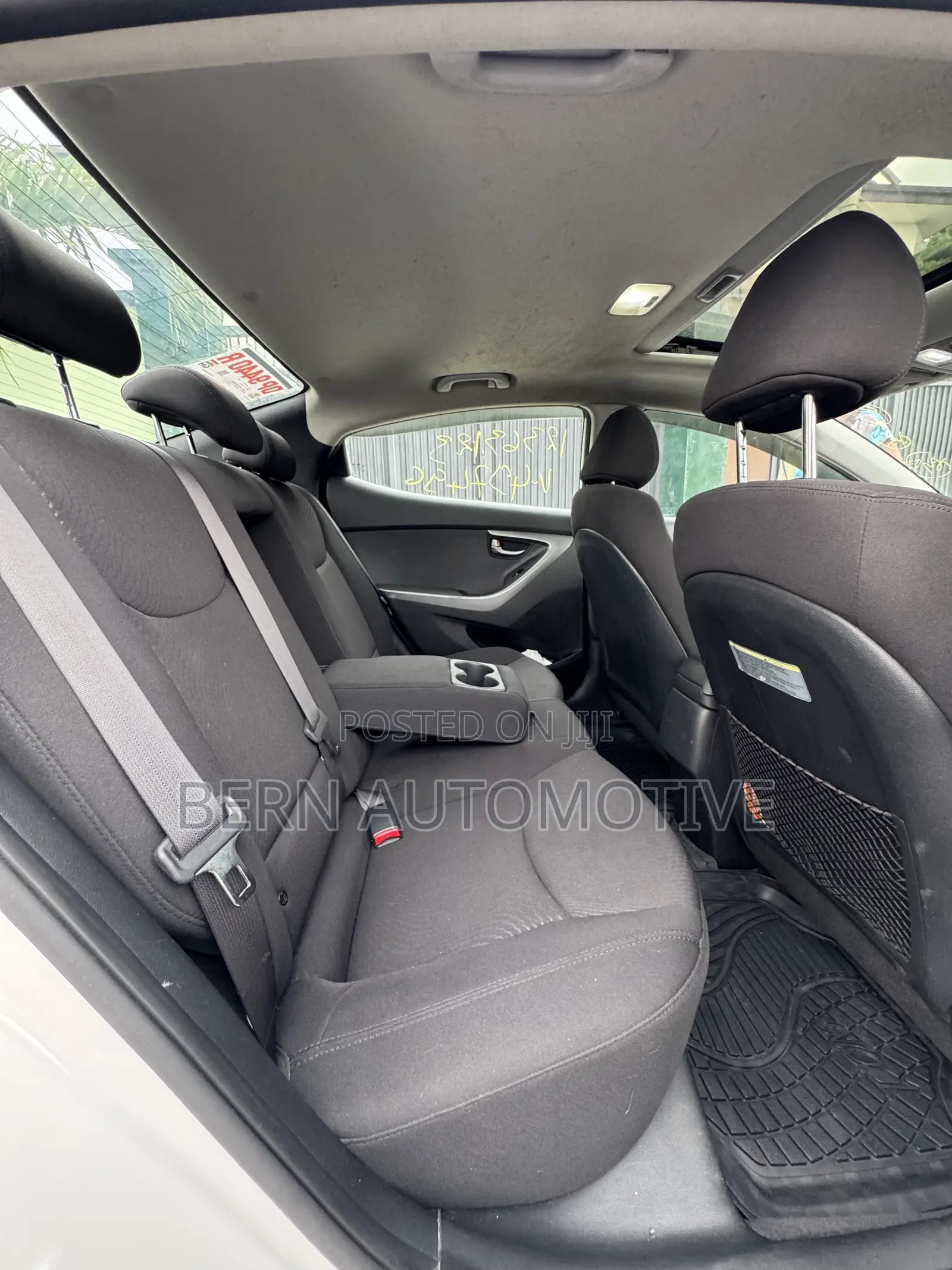 Hyundai Elantra Sport Sedan FWD (2.0L 4cyl 6A) 2016 White