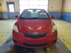 Toyota Yaris 2010 Red