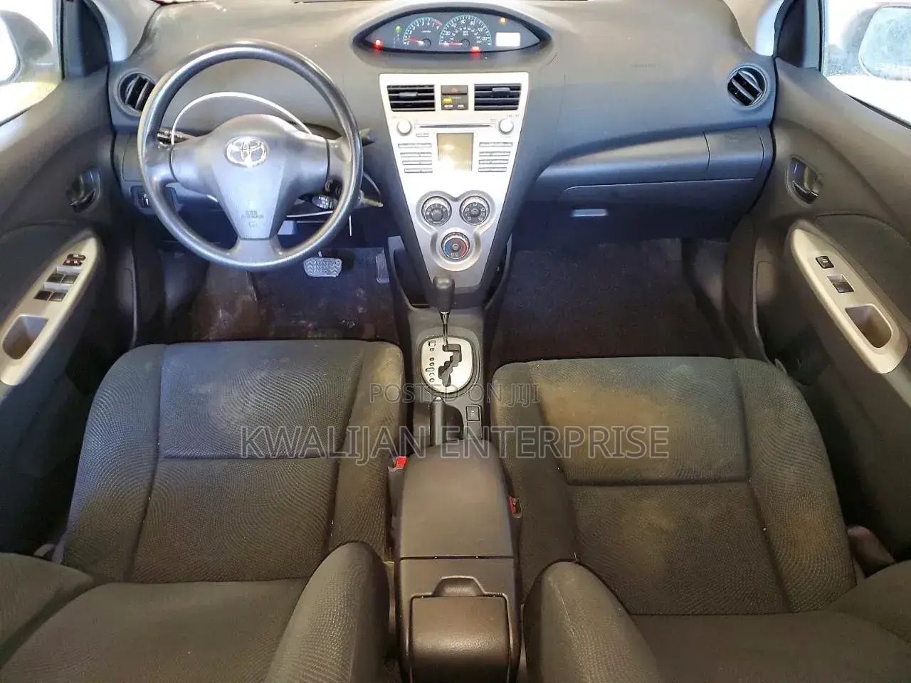 Toyota Yaris 2010 Red