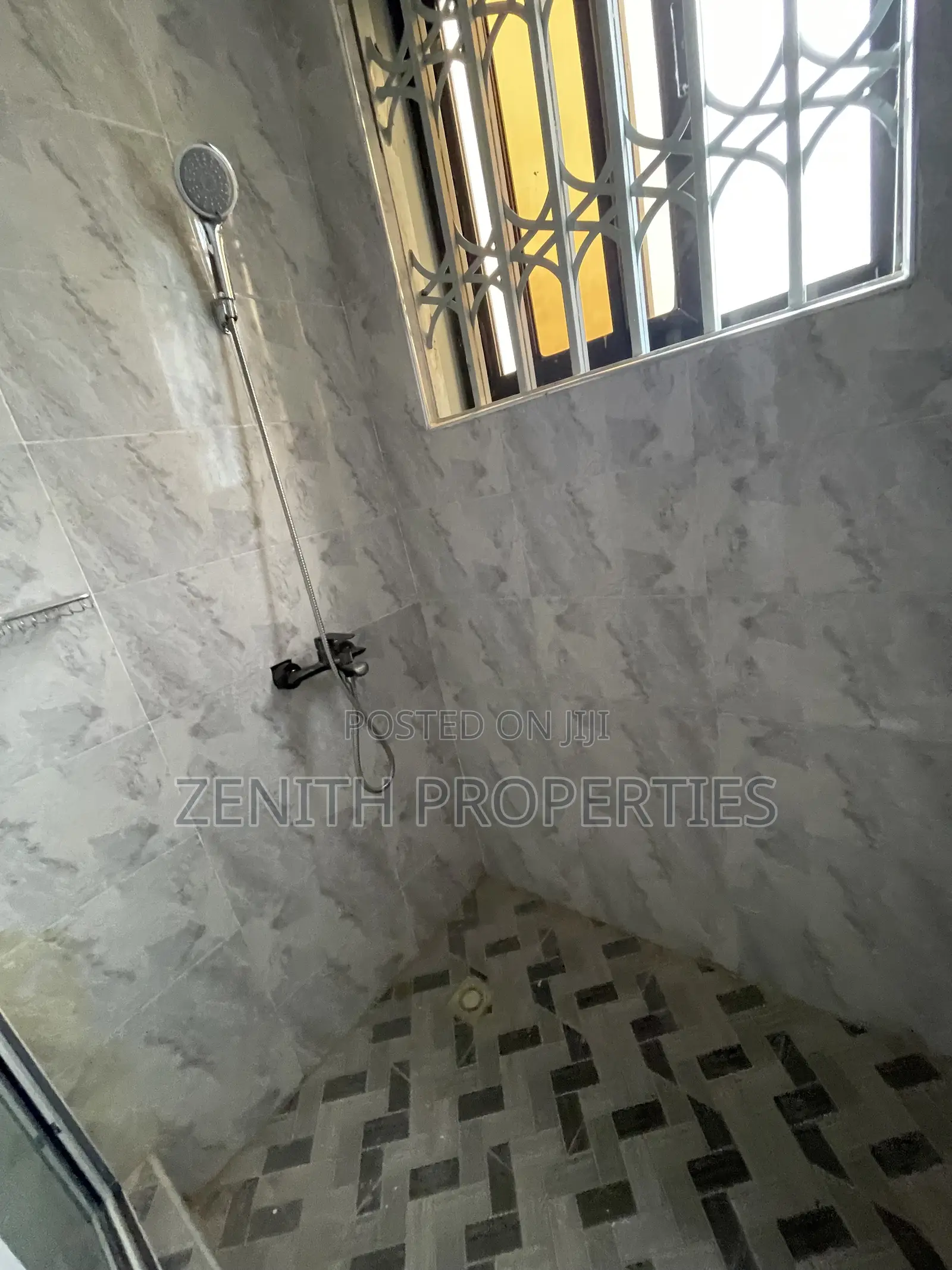 3bdrm Apartment in Zenith Properties, Old Barrier for rent
