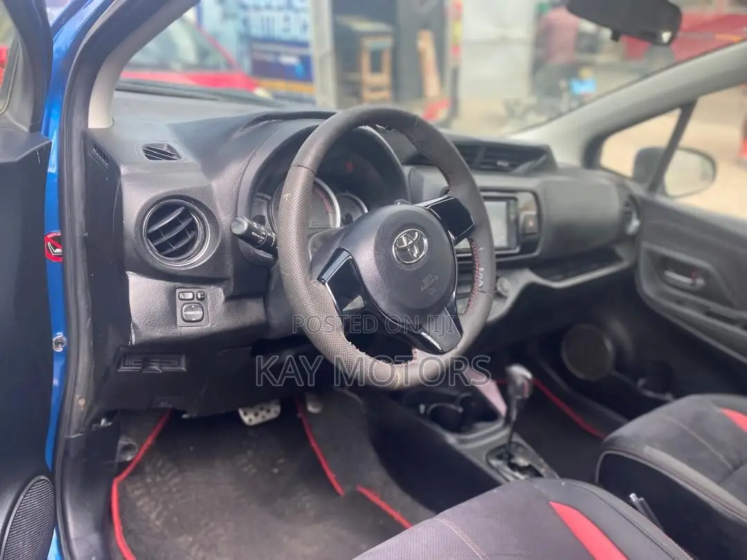 Toyota Vitz 1.5 FWD 5dr 2013 Blue
