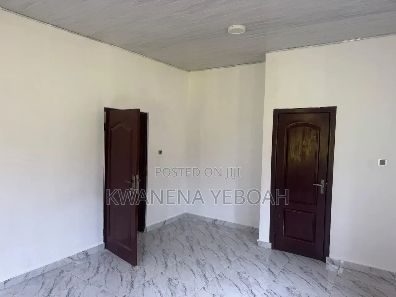 4bdrm House in The Mall for rent