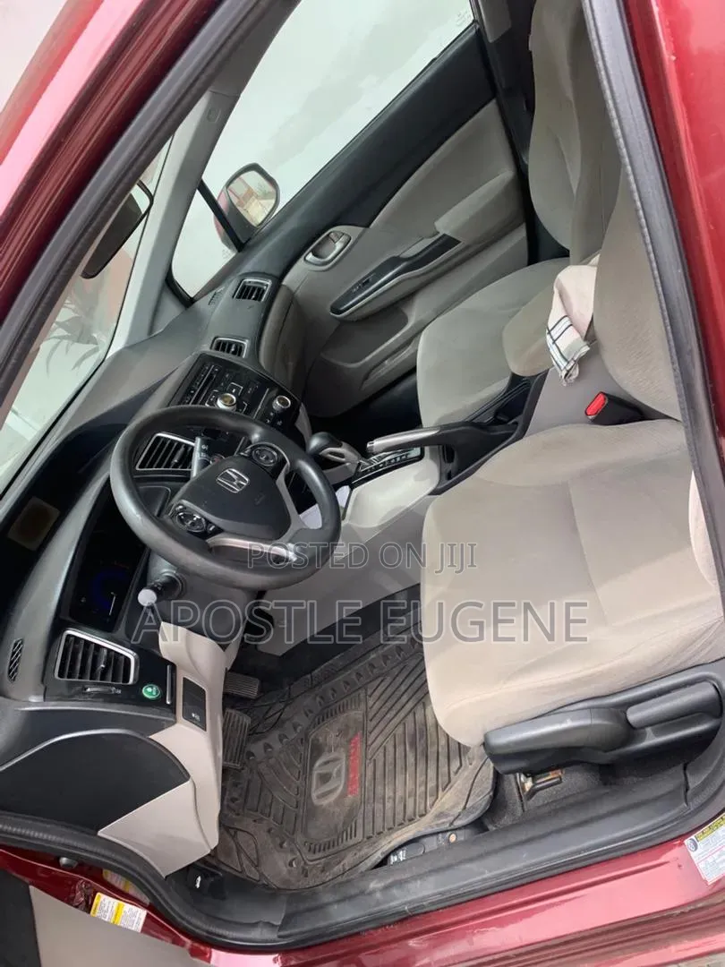 Honda Civic LX 4dr Sedan (1.8L 4cyl CVT) 2014 Red