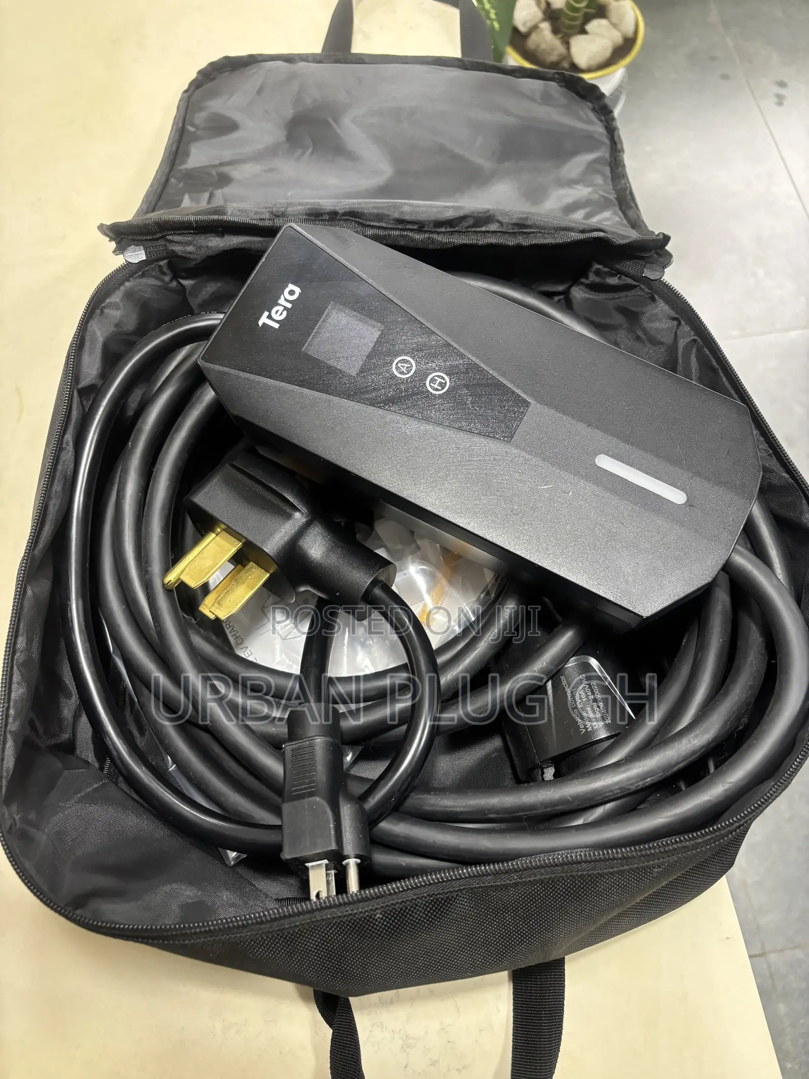16a 240v Level 1 2 Black Portable Ev Charger P02 for Sae J1772