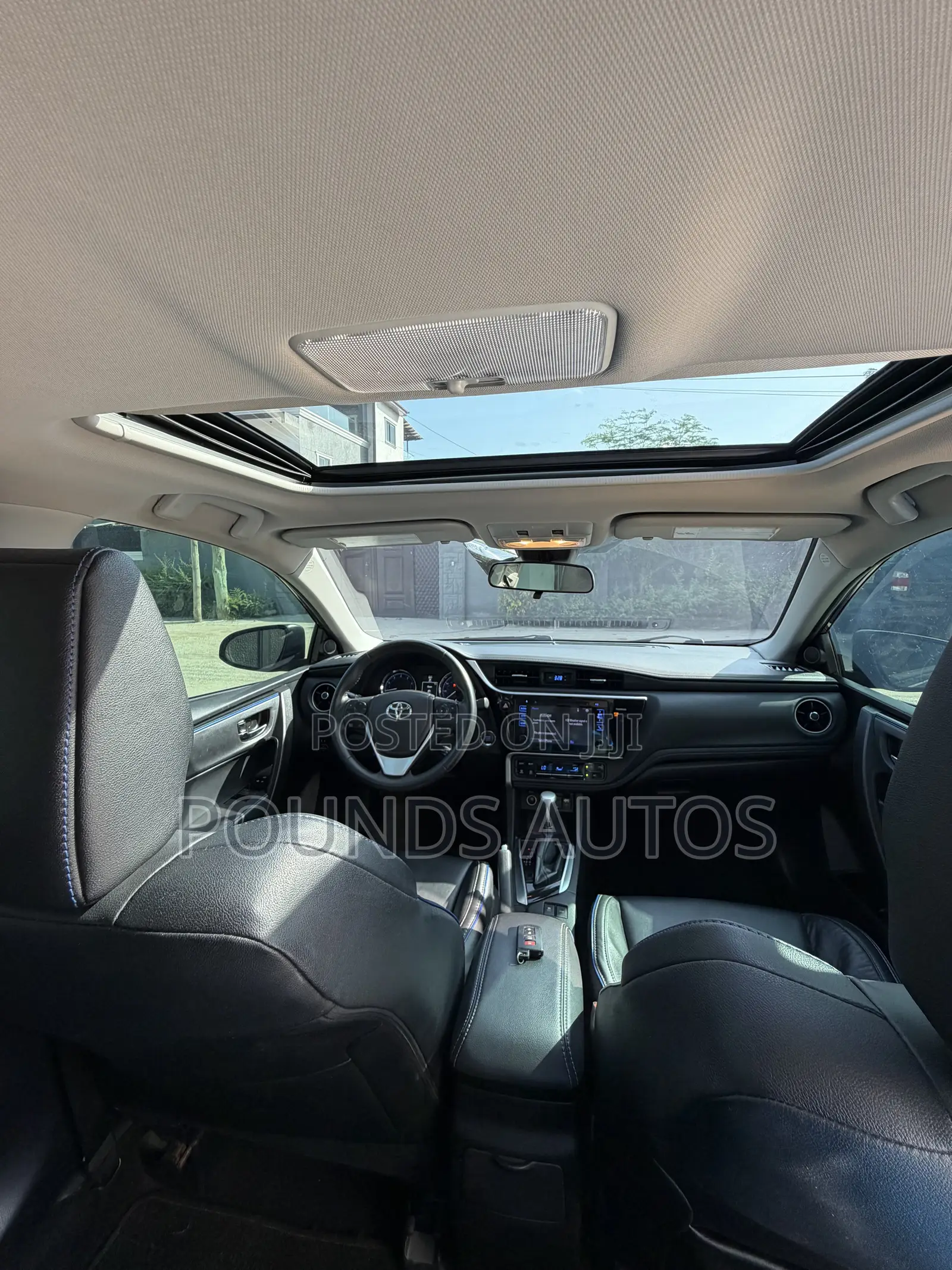Toyota Corolla XSE (1.8L 4cyl 2A) 2018 Black