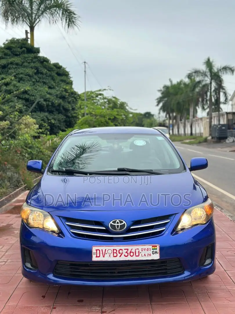 Toyota Corolla LE 4dr Sedan (1.8L 4cyl 4A) 2013 Blue